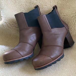 Sorel Addington Chelsea Lug Sole Boots Brown Leather Block Heel Women’s Size 9